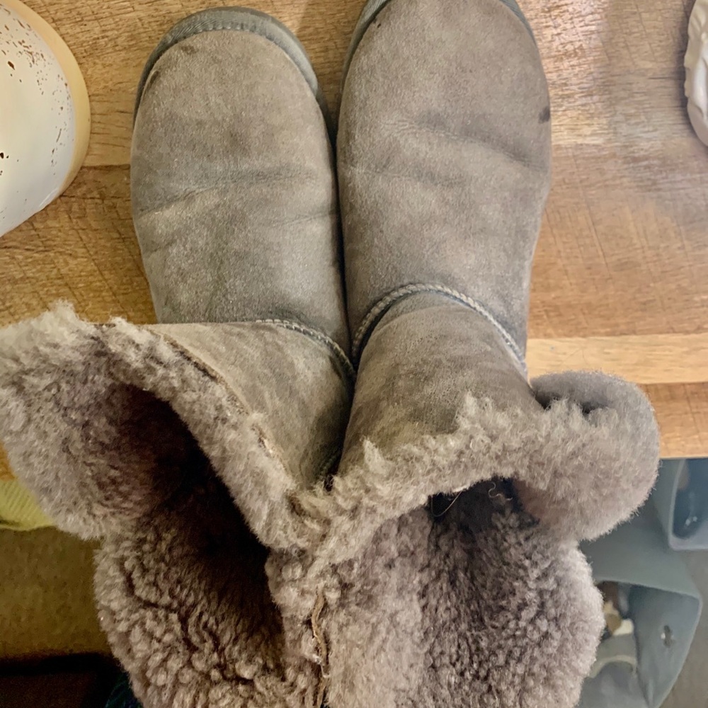 Used Grey UGG boots
